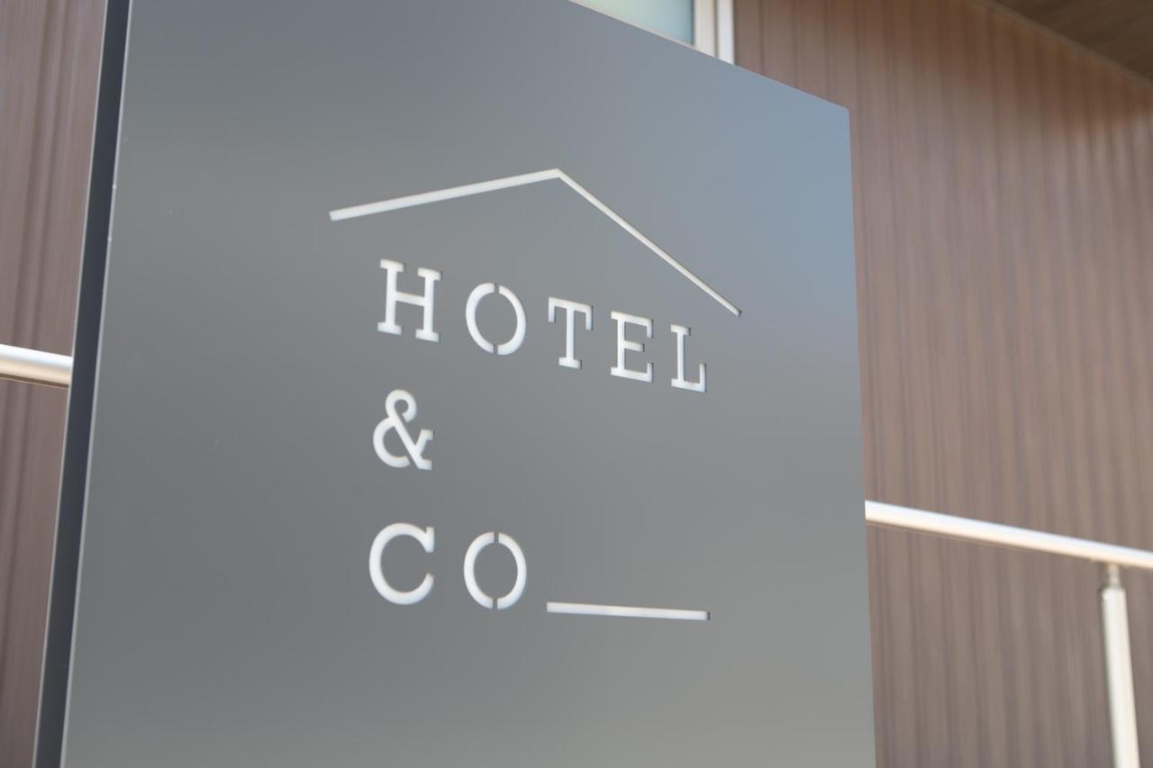 Hotel&Co Fukuoka  Bagian luar foto